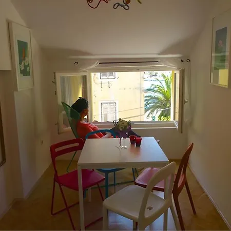 Mandarina Apartment
