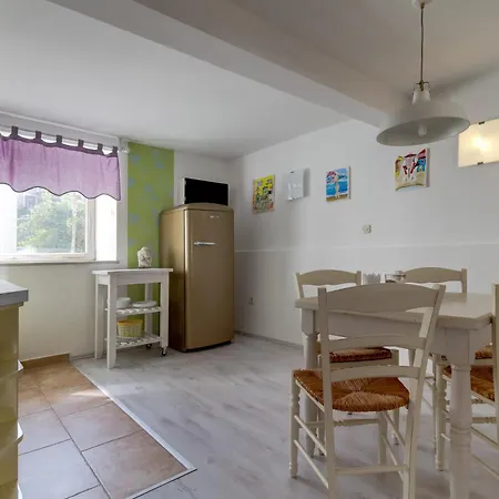 Mandarina Apartment *